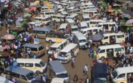 Eldoret Conductor Caught Red Handed Having Sex In A Matatu.